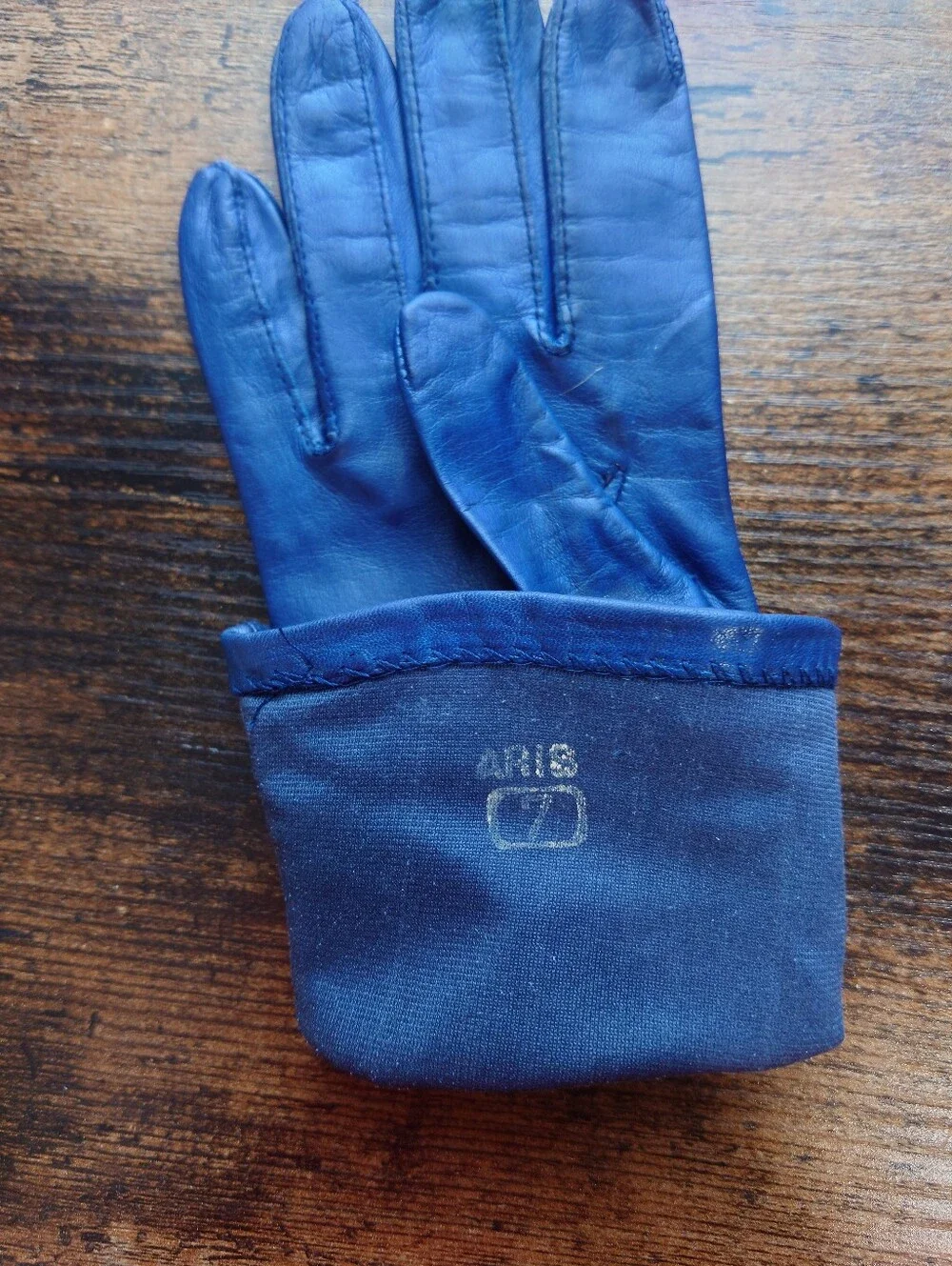 ARIS Women's Blue Leather Gloves 100% Silk Lined Size 7